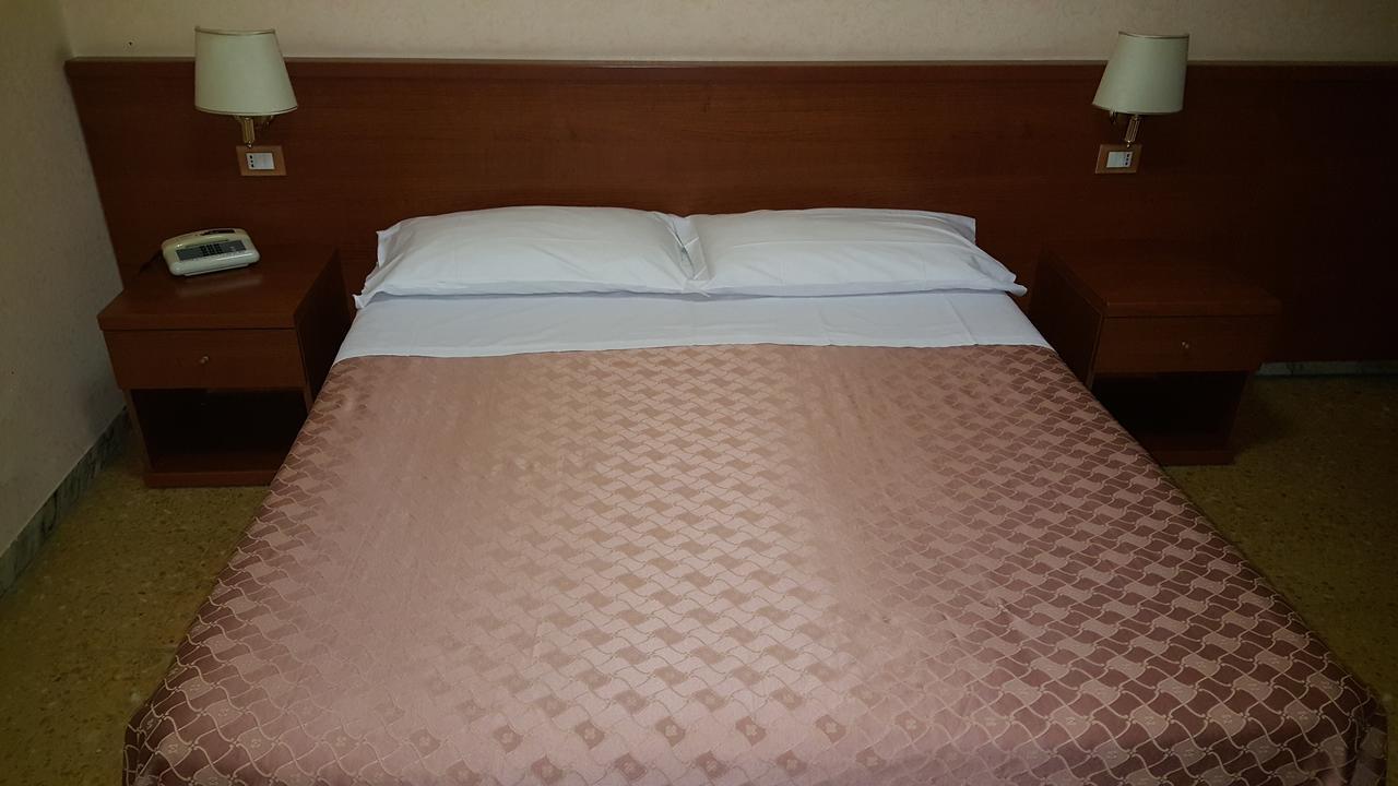 Hotel Bruna Rome Luaran gambar