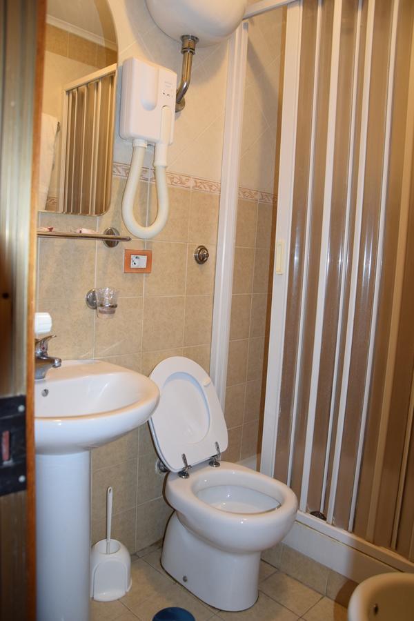 Hotel Bruna Rome Luaran gambar